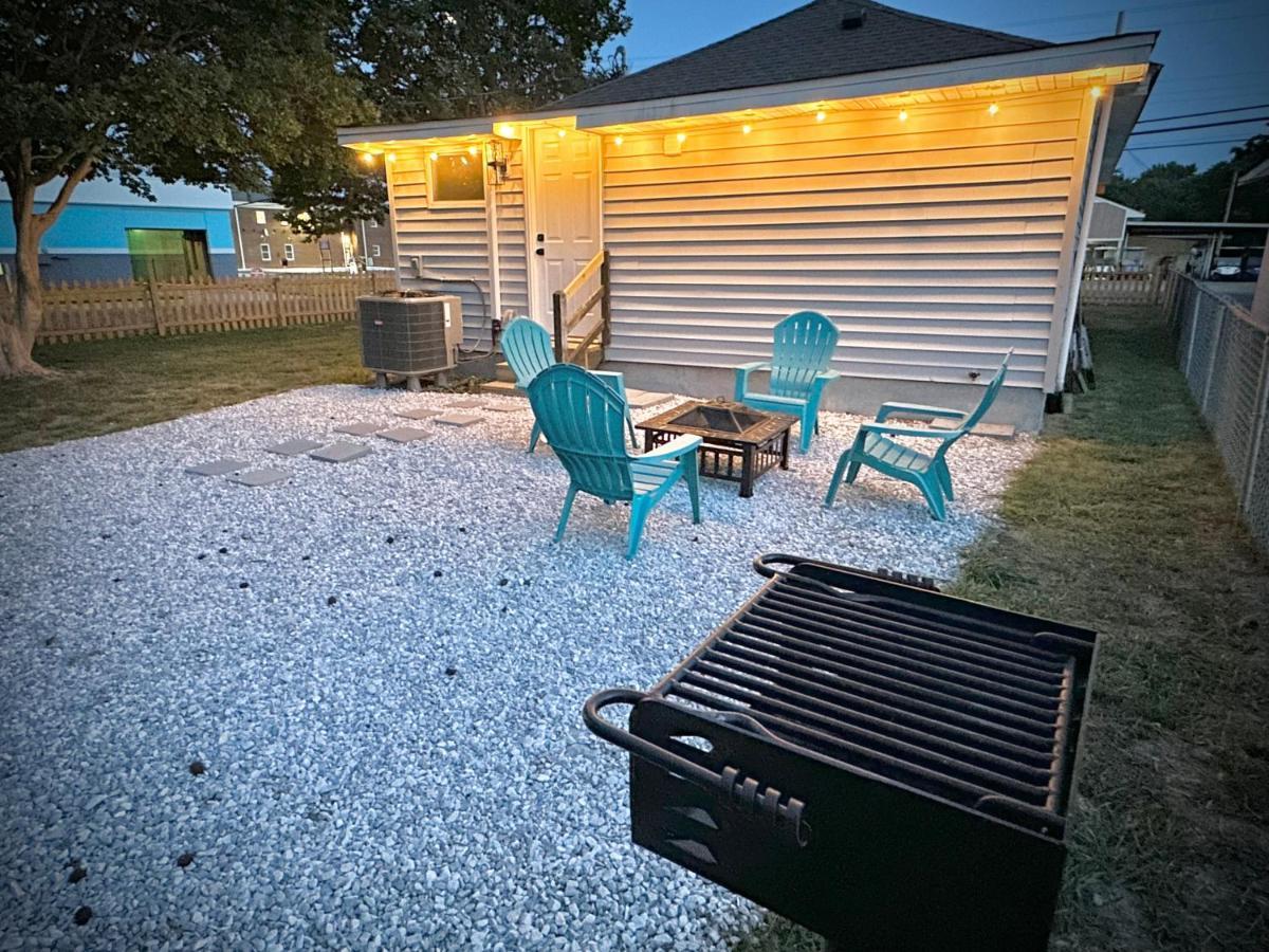 Cottage In Heart Of Colonial Beach, 7 Mins Walk To The Beach 外观 照片