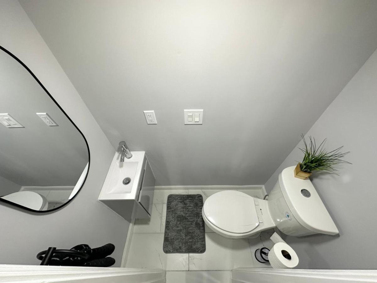 Cottage In Heart Of Colonial Beach, 7 Mins Walk To The Beach 外观 照片
